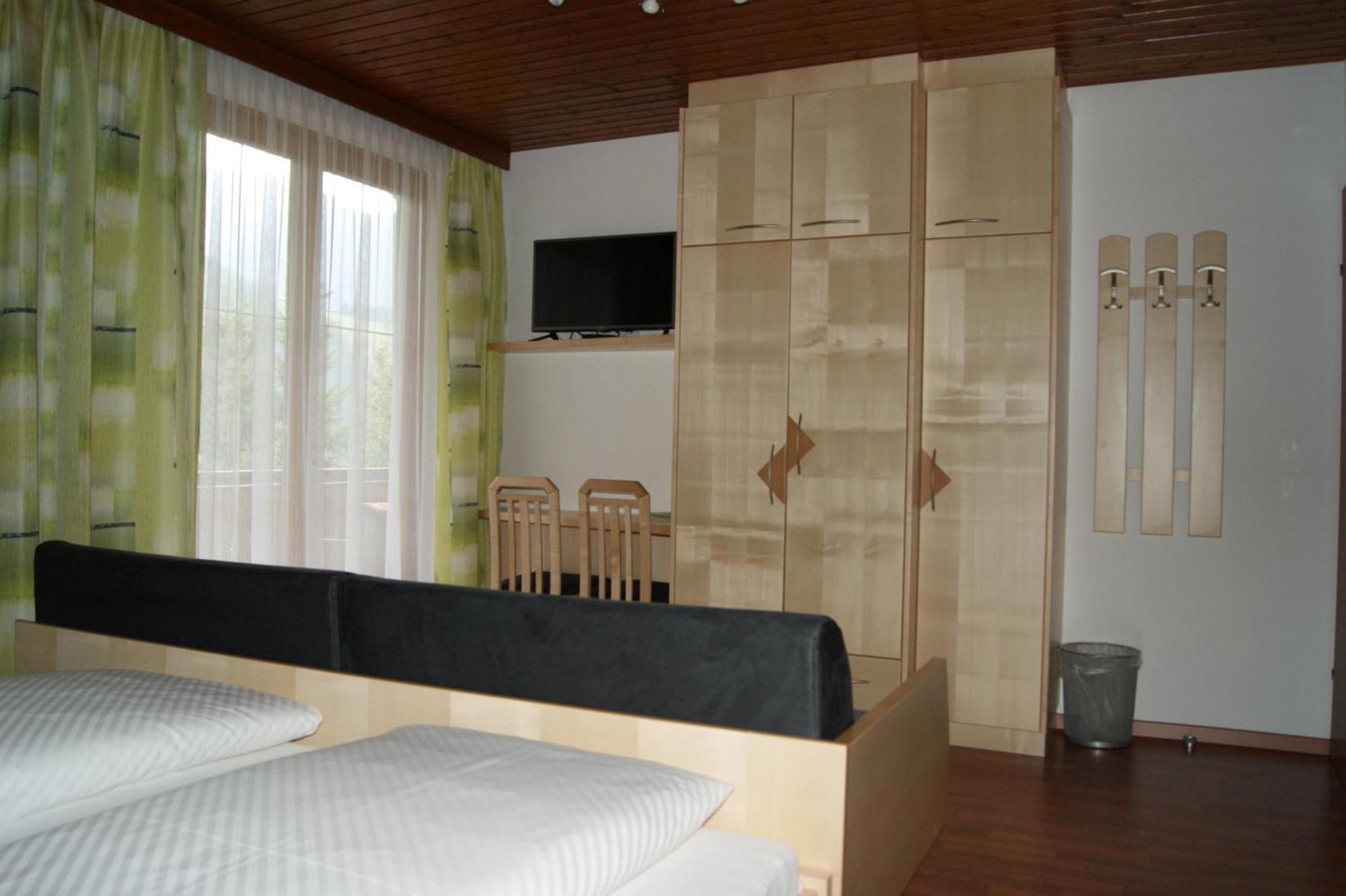 Hotel Garni Haus Anita Liesing Exterior foto